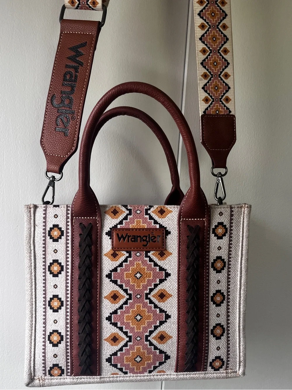 Wrangler Purse - Picture 1 of 4